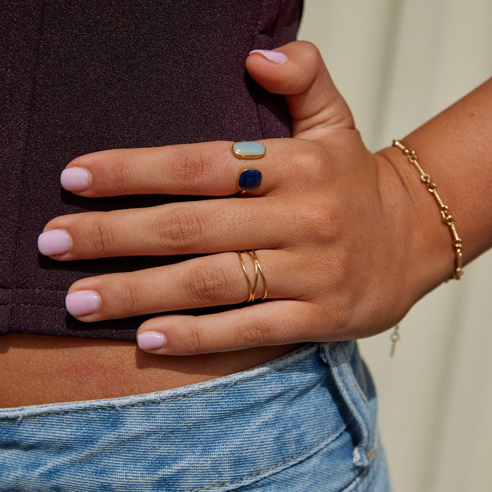 RENHET | ELEGANT INSLAGET RING